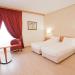 Compruebe hacia fuera las habitaciones dobles de nuestro hotel en Paderno Dugnano!